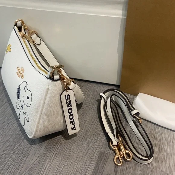 💋Coach X Peanuts Teri Shoulder Bag With Snoopy - Picture 6 of 9